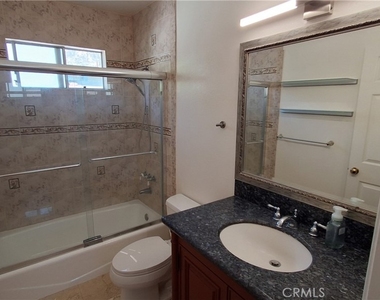 1328 N Columbus Avenue - Photo Thumbnail 24