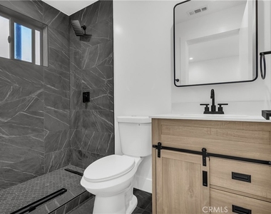 1575 Ricardo Street - Photo Thumbnail 6