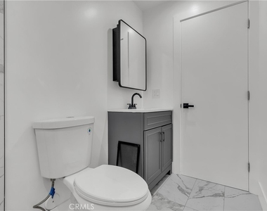 1575 Ricardo Street - Photo Thumbnail 18