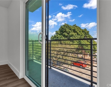 1575 Ricardo Street - Photo Thumbnail 26
