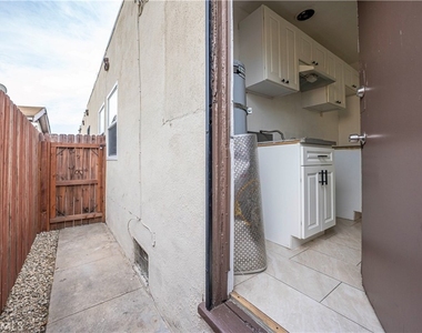 1127 E 67th Street - Photo Thumbnail 14