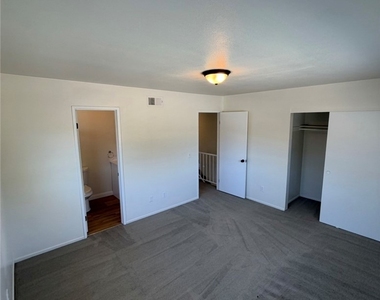 7601 Newlin Ave - Photo Thumbnail 7