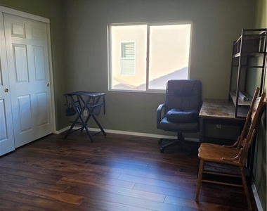 27139 Tube Rose Street - Photo Thumbnail 14