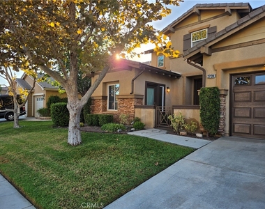 27139 Tube Rose Street - Photo Thumbnail 2