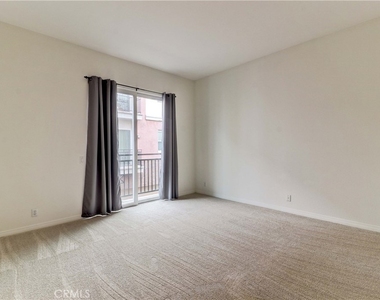 706 W First Street - Photo Thumbnail 10