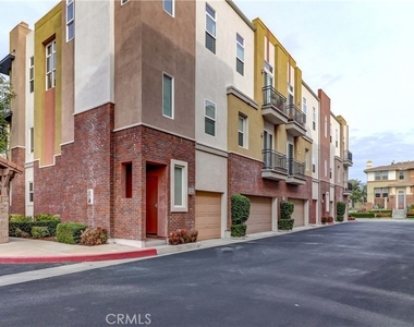 706 W First Street - Photo Thumbnail 19