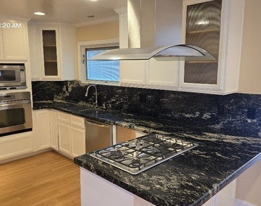 410 E Rancho - Photo Thumbnail 3