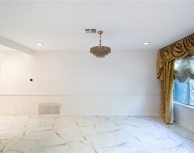 6340 Wilbur Avenue - Photo Thumbnail 4