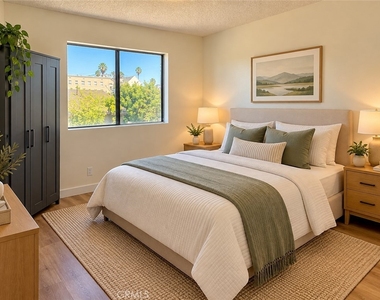 344 Vine Street - Photo Thumbnail 4