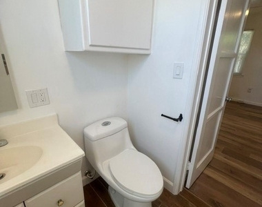 613 Reese Place - Photo Thumbnail 24