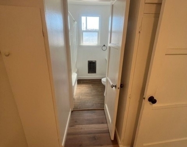613 Reese Place - Photo Thumbnail 19