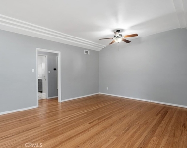 1141 Oakwood Drive - Photo Thumbnail 12
