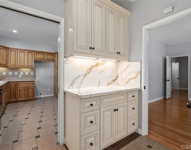 1141 Oakwood Drive - Photo Thumbnail 19