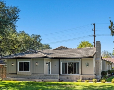 1141 Oakwood Drive - Photo Thumbnail 1