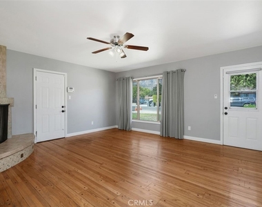 1141 Oakwood Drive - Photo Thumbnail 18