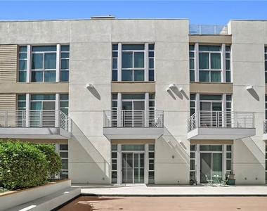 238 S Arroyo Pkwy - Photo Thumbnail 13