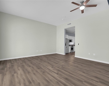 238 S Arroyo Pkwy - Photo Thumbnail 4