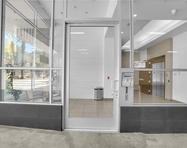 238 S Arroyo Pkwy - Photo Thumbnail 14