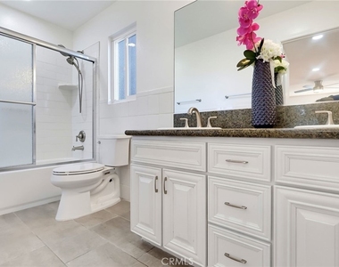 5312 Bartlett - Photo Thumbnail 22