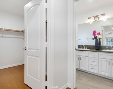 5312 Bartlett - Photo Thumbnail 21