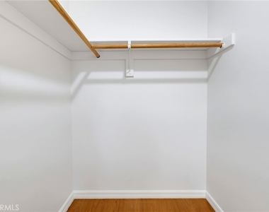 5312 Bartlett - Photo Thumbnail 24