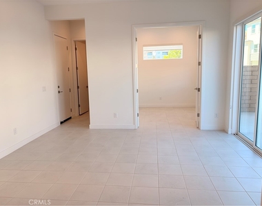 348 Plume Way - Photo Thumbnail 10