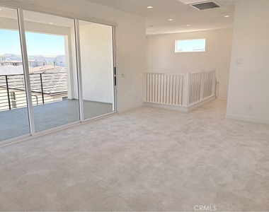 348 Plume Way - Photo Thumbnail 43