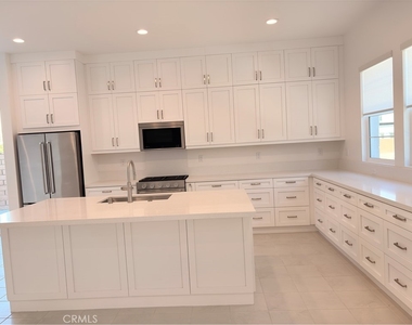 348 Plume Way - Photo Thumbnail 7