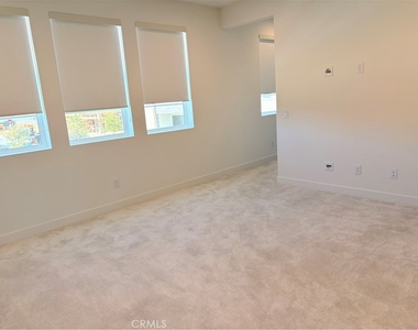 348 Plume Way - Photo Thumbnail 20