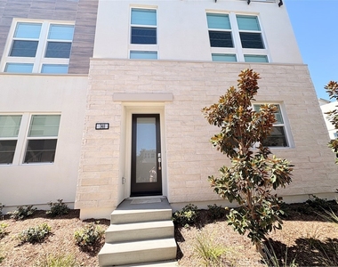 348 Plume Way - Photo Thumbnail 1