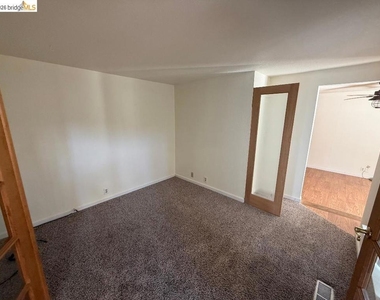 2824 Terrace View Ave - Photo Thumbnail 3