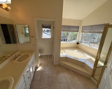2824 Terrace View Ave - Photo Thumbnail 16