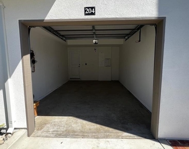 218 Church St - Photo Thumbnail 34