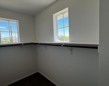 218 Church St - Photo Thumbnail 30