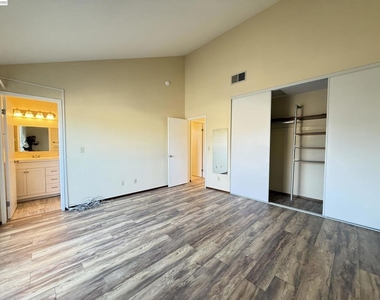 3934 Scamman Ct - Photo Thumbnail 19