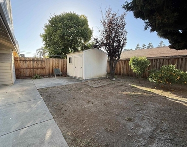 3934 Scamman Ct - Photo Thumbnail 22