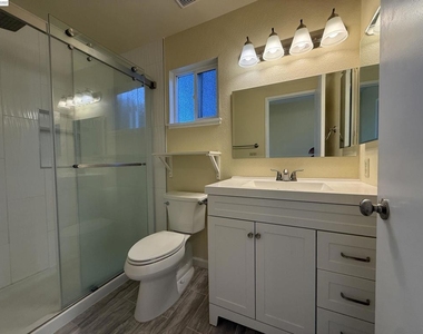 3934 Scamman Ct - Photo Thumbnail 16