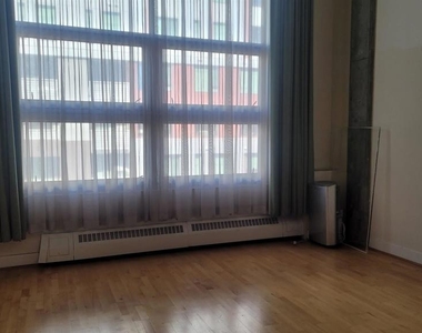 311 Oak St - Photo Thumbnail 1