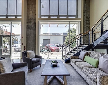 311 Oak St - Photo Thumbnail 22