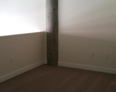 311 Oak St - Photo Thumbnail 8