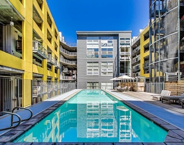 311 Oak St - Photo Thumbnail 30