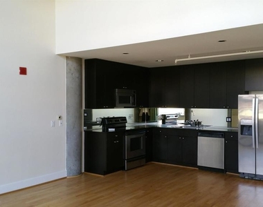 311 Oak St - Photo Thumbnail 3