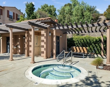 27 Meritage Cmn - Photo Thumbnail 23
