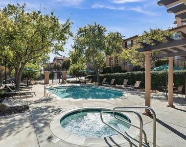 27 Meritage Cmn - Photo Thumbnail 24