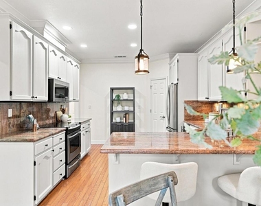 210 Wood Valley Pl - Photo Thumbnail 14