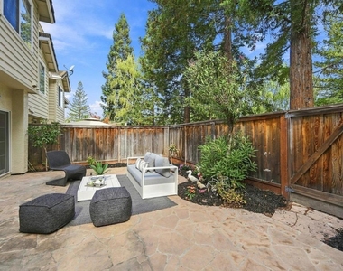 210 Wood Valley Pl - Photo Thumbnail 21