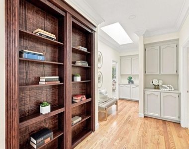 210 Wood Valley Pl - Photo Thumbnail 18