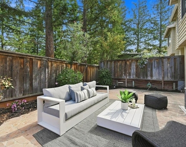 210 Wood Valley Pl - Photo Thumbnail 22