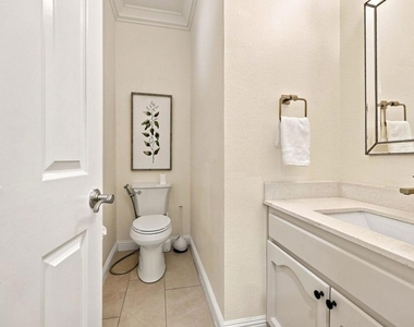 210 Wood Valley Pl - Photo Thumbnail 19