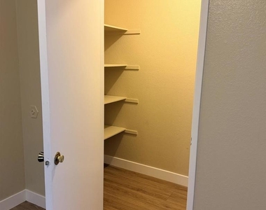 5015 Valley Crest Dr - Photo Thumbnail 4